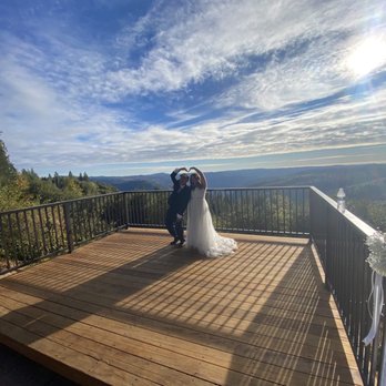 Mountain Shadows Retreat - Ceremony deck - Vacation Rentals Near Me - Foresthill, California