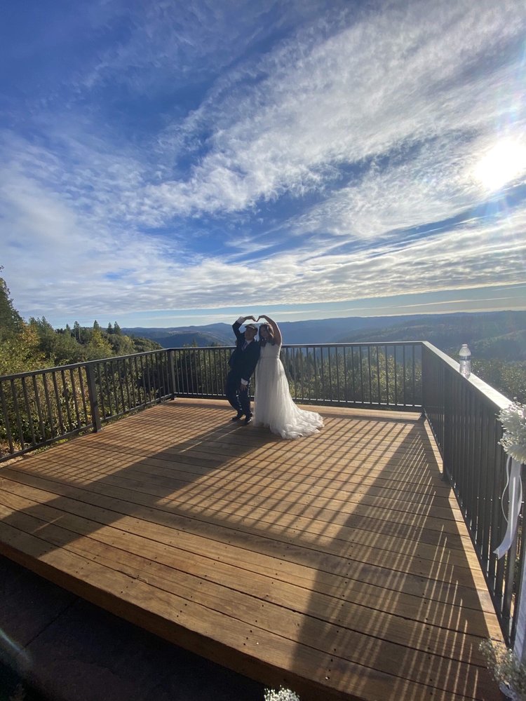 MOUNTAIN SHADOWS RETREAT Updated October 2024 38 Photos 24260