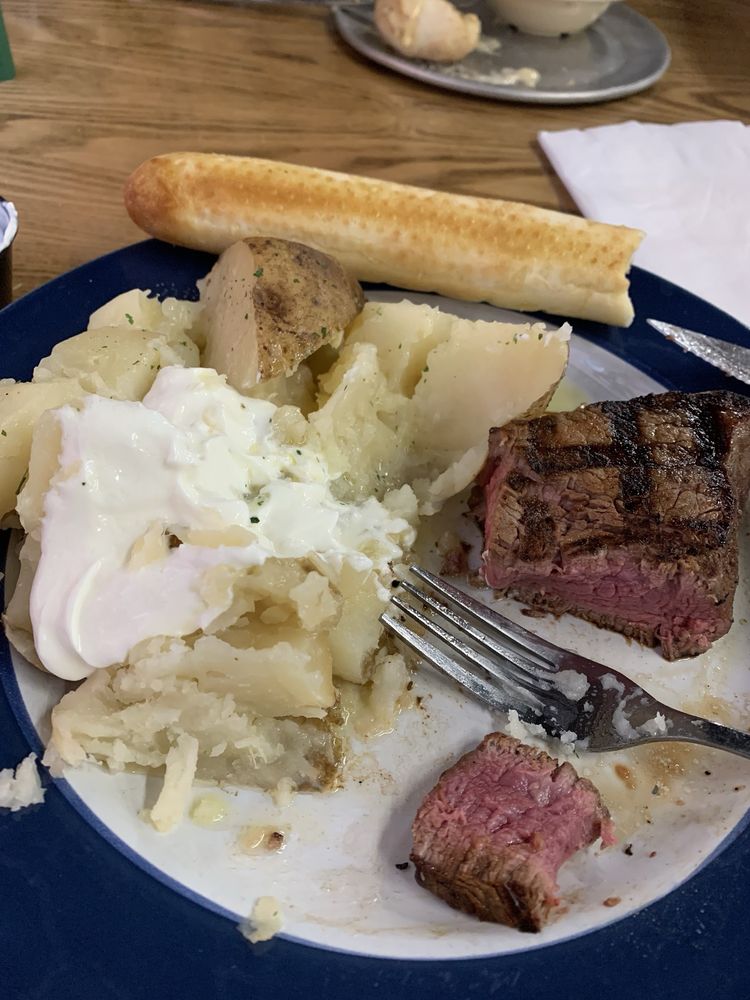 BOWSTRING BAR & GRILL Updated October 2024 14 Photos 109 North