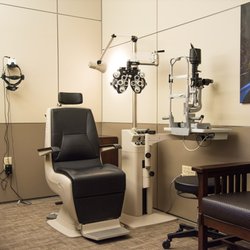 Pacific Cataract and Laser Institute - One of our exam rooms