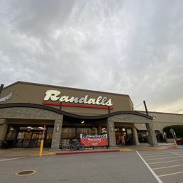 Exterior photo of Randalls - Galveston, Texas Exterior photo of Randalls - Galveston, Texas