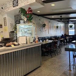 Ellie May’s Diner - When you walk in the front inside