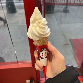 Mixue - Ice Cream & Frozen Yogurt Near Me - New York, New York Mixue - Ice Cream & Frozen Yogurt Near Me - New York, New York