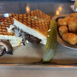 Grilled Cheese Short Ribs