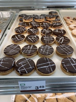 Highland Farms by null