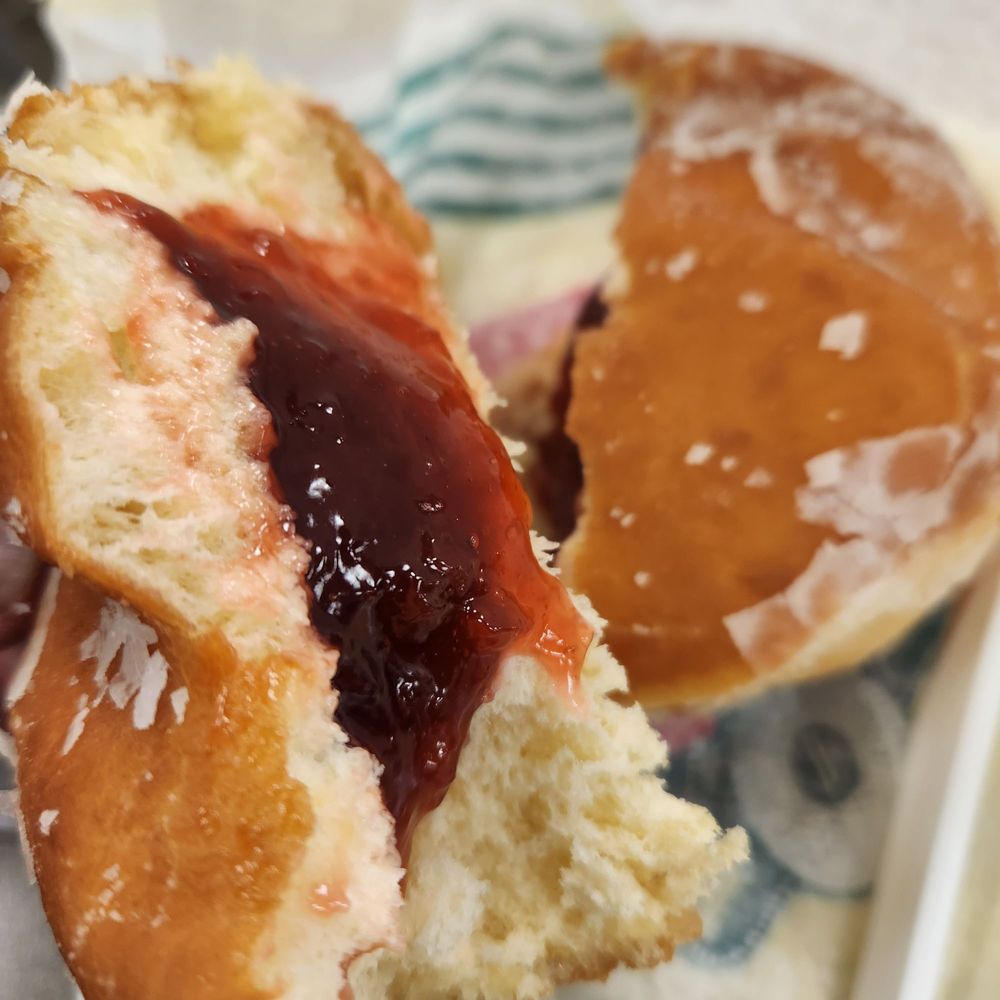 WINCHELL’S DONUTS Updated October 2024 81 Photos & 88 Reviews 1705 University Ave