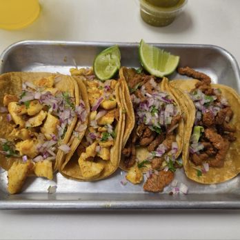 The Spot Taco Shop - 2 Pollo mini tacos + 2 carne asado - Tacos Near Me - Vista, California The Spot Taco Shop - 2 Pollo mini tacos + 2 carne asado - Tacos Near Me - Vista, California