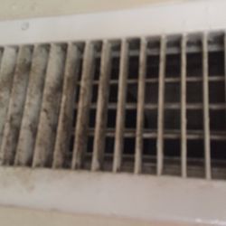 The Apple Apartments - Mold in a/c