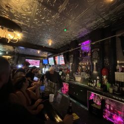 West House - Bar area