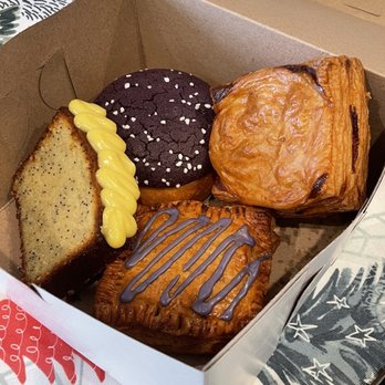 La Kalidad - Ube Bun, Calamansi Loaf. Ube Pop Tart and Kaldereta Danish - Patisserie/Cake Shop Near Me - Newark, California