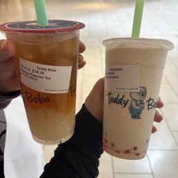 Mango passion tea with lychee jelly & horchata smoothie with strawberry popping jelly