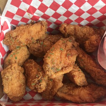 Vons Chicken Waimalu - Shoyu half order - Chicken Wings Near Me - Aiea, Hawaii
