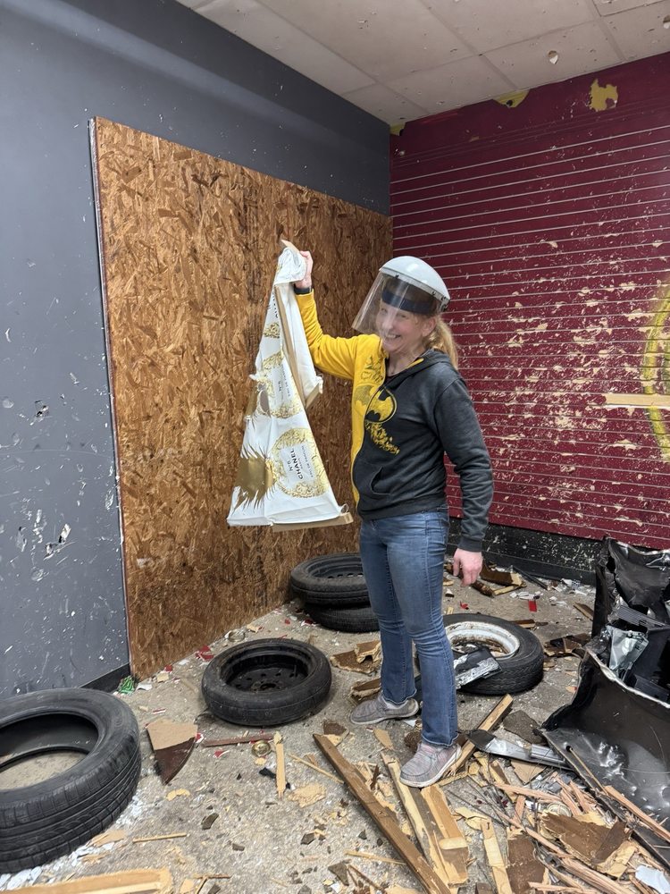 Wunderful Release Rage Room