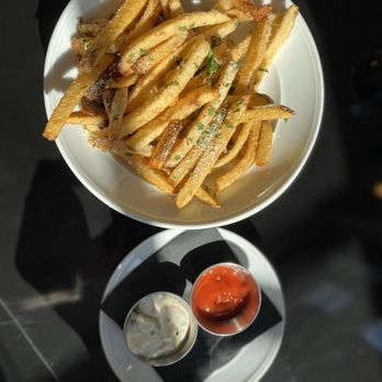 Peck & Plume - American Near Me - Cary, North Carolina