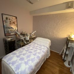 Mylynn Day Spa - Facial room