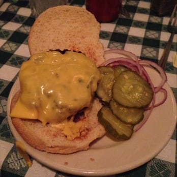 J.G. Melon - Cheeseburger - American Near Me - New York, New York J.G. Melon - Cheeseburger - American Near Me - New York, New York