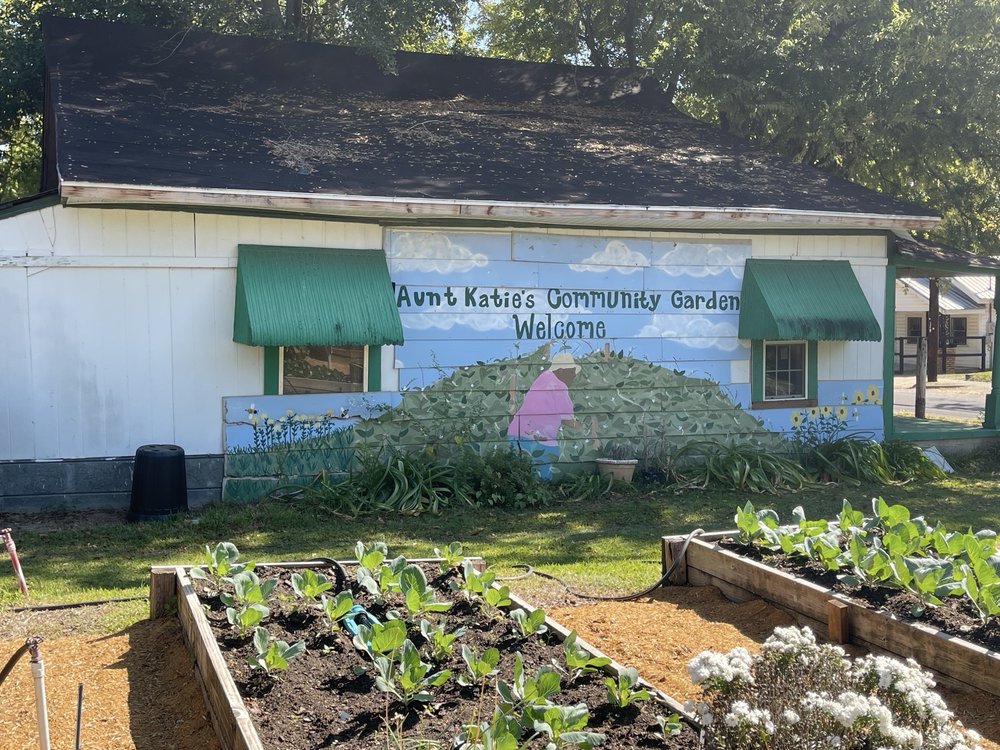 AUNT KATIE’S GARDEN Updated October 2024 602 Linden St, Dothan