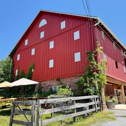 Rocklands Farm Winery - Outside