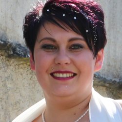 Coiffeur Manuela - Hohzeitsfrisur mit Farbschimmer