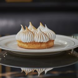 Café Wolseley - Café Wolseley - Lemon Meringue Pie