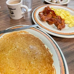 Farmer's Daughter Cafe - Buttermilk, bacon and the best scrambled eggs.