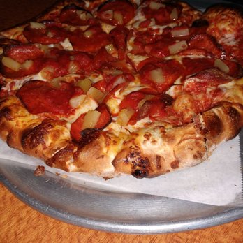 valentino s pizzeria 47 photos 114 reviews pizza 13567 main st hesperia ca restaurant reviews phone number