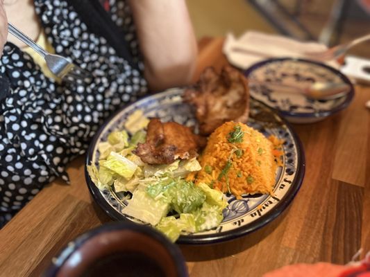 LA FONDA DE LOS CARNALITOS by null