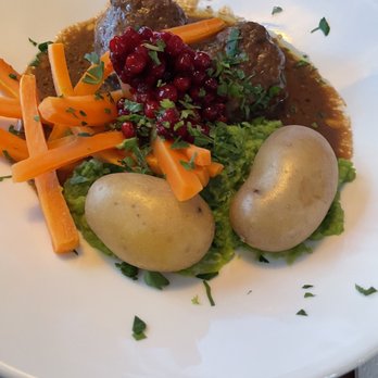 Pingvinen - Meatballs - Scandinavian Near Me - Bergen, 12