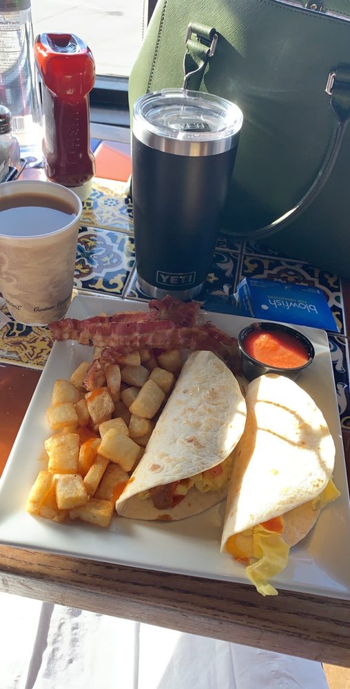 CHILI’S Port Columbus International Airport, Columbus, Ohio Bars