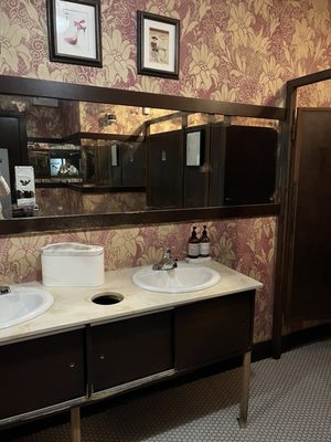 Café Touché by null