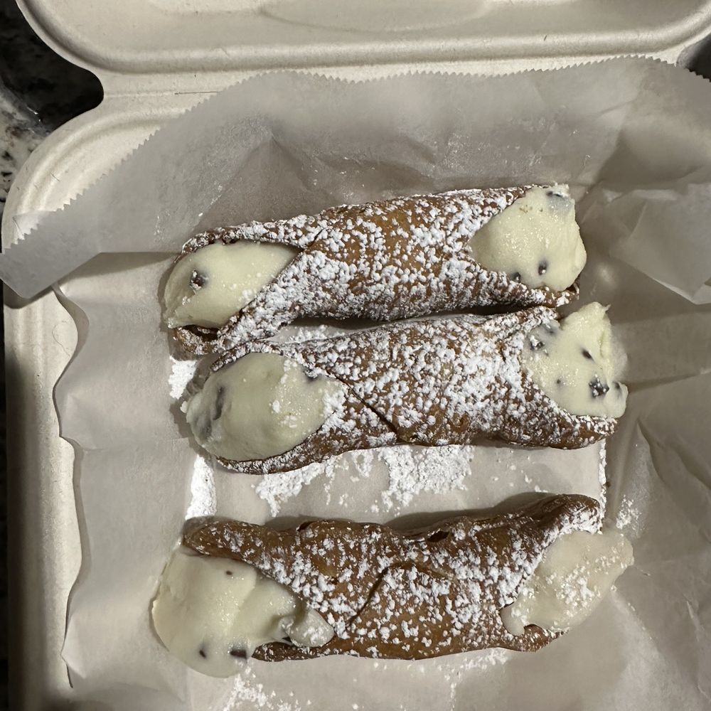Pinwheel - Cannolis, OMG delicious doesn't even describe them accurately. - Food Trucks Near Me Pinwheel - Cannolis, OMG delicious doesn't even describe them accurately. - Food Trucks Near Me