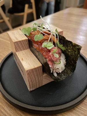 Nomonomo Sushi by null