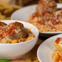 Cardona's Saratoga Market - Italian Food