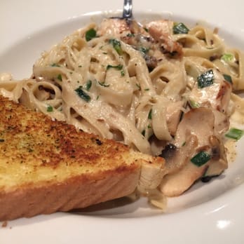 Cascade Grill - Chicken Alfredo Pasta - Steakhouses Near Me - Albany, Oregon Cascade Grill - Chicken Alfredo Pasta - Steakhouses Near Me - Albany, Oregon