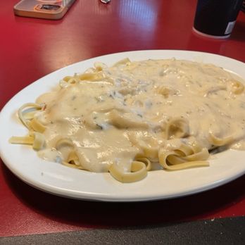 Avanti's Italian Restaurant - Italian Near Me - Bloomington, Illinois
