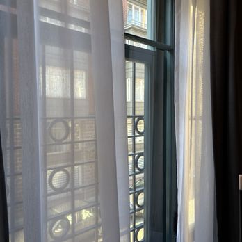 Hotel Corbin - Beautiful window - Hotels Near Me - Quebec City, Quebec