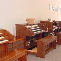 Robert Jones Pianos & Organs