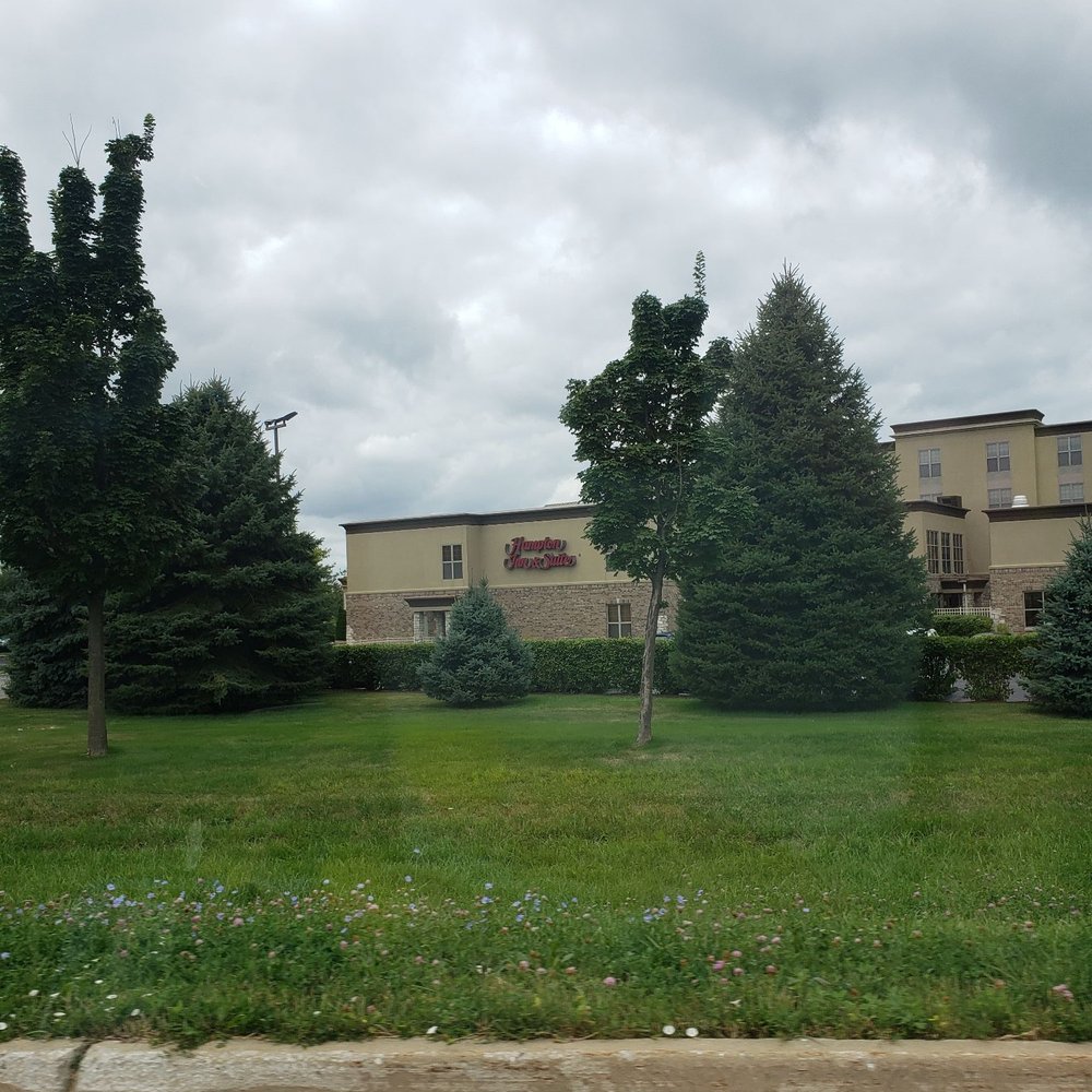 Hampton Inn & Suites Chicago/Aurora - Hotels Near Me - Aurora, Illinois