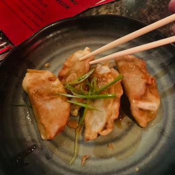 Red Lantern Restaurant & Lounge - Sushi Bars Near Me - Mashantucket, Connecticut