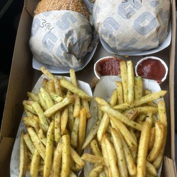 Gotts Roadside - California Burgers and Garlic Fries - Burgers Near Me - Napa, California Gotts Roadside - California Burgers and Garlic Fries - Burgers Near Me - Napa, California