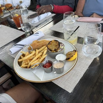 Brickmans Restaurant & Bar - Fish and chips - Breakfast & Brunch Near Me - San Marcos, California