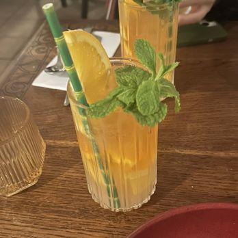 Le Méchoui du Prince - rosi cocktail - Moroccan Near Me - Paris, 75 Le Méchoui du Prince - rosi cocktail - Moroccan Near Me - Paris, 75