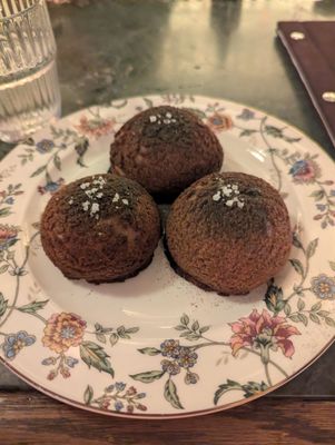 Maison Bar À Vins by null