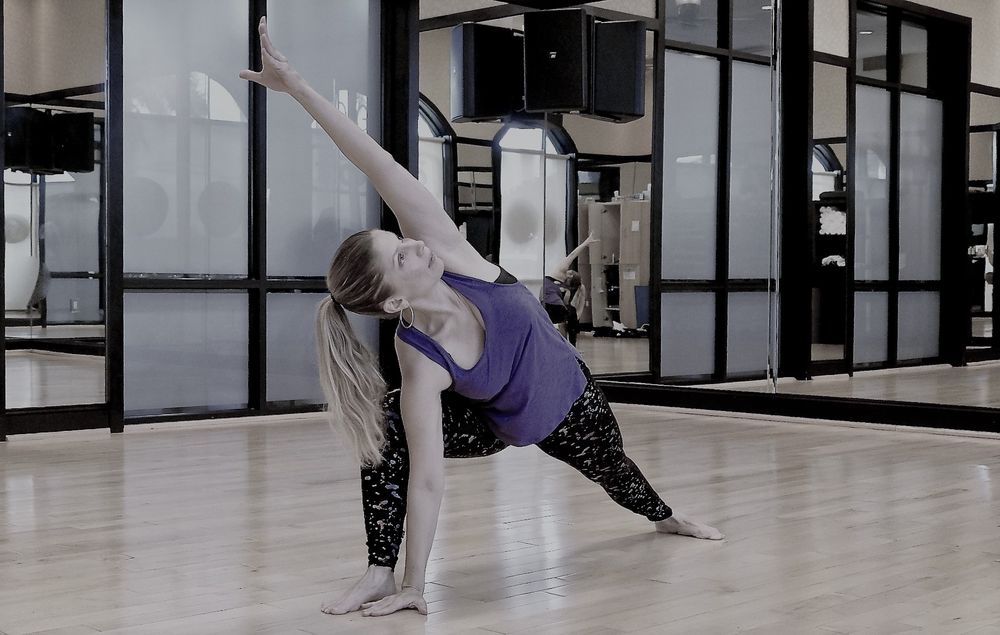 Yes Yoga Logo