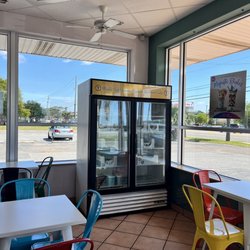 Marble Slab Creamery - Where they have premade ice cream cakes & pre packed ice cream for sale
