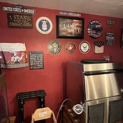 Stromboli's - Military tribute wall.