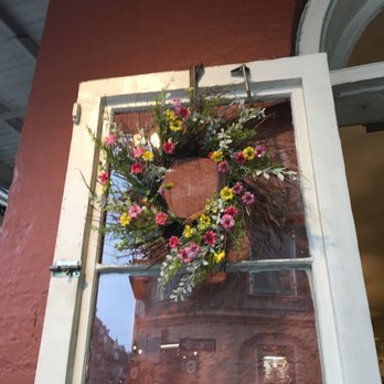 Forever New Orleans - Gorgeous wreath upon entry into store. - Home Decor Near Me - New Orleans, Louisiana