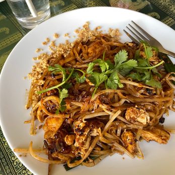 Galanga Thai Restaurant - Thai Near Me - Santa Barbara, California