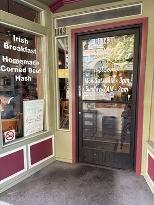 Lundy's Home Cooking by null