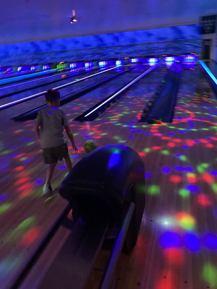 FOOTHILLS BOWL Updated September 2024 67 Photos & 70 Reviews